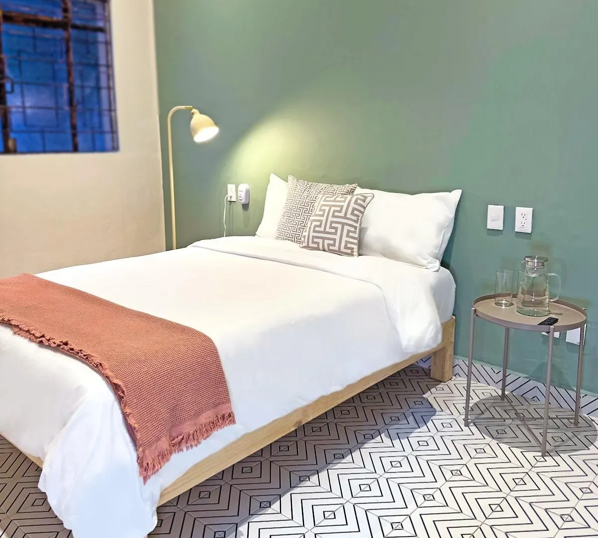 Americana Stay Steps From Chapultepec Cozy Private Bedroom Guadalajara
